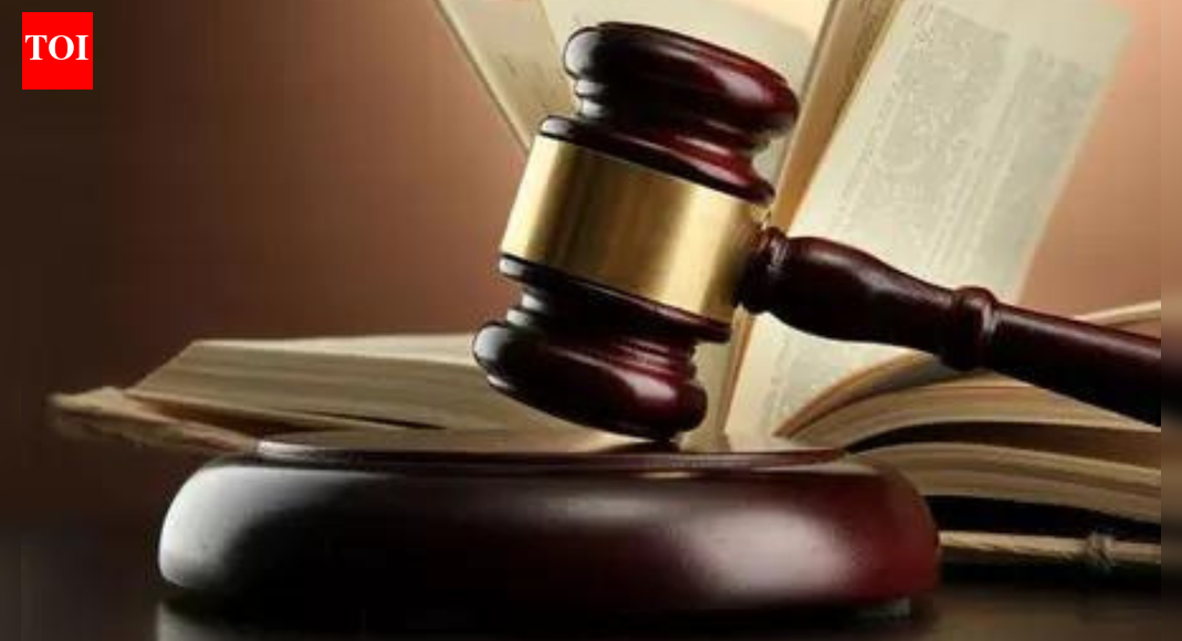 Can give life convict bail during pendency of appeal if he has a fair chance of acquittal: SC