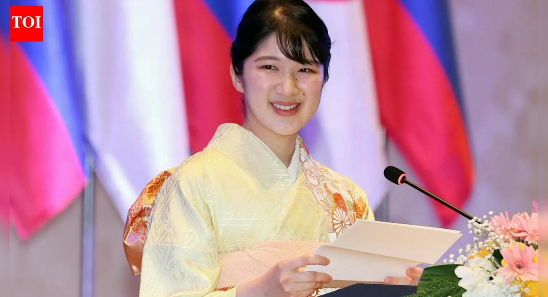 Princess Aiko’s popularity sparks calls to change Japan’s male-only succession law