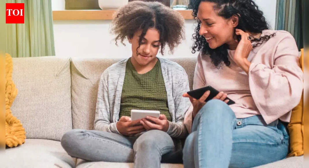 How to guide kids on social media without becoming the ‘strict parent’