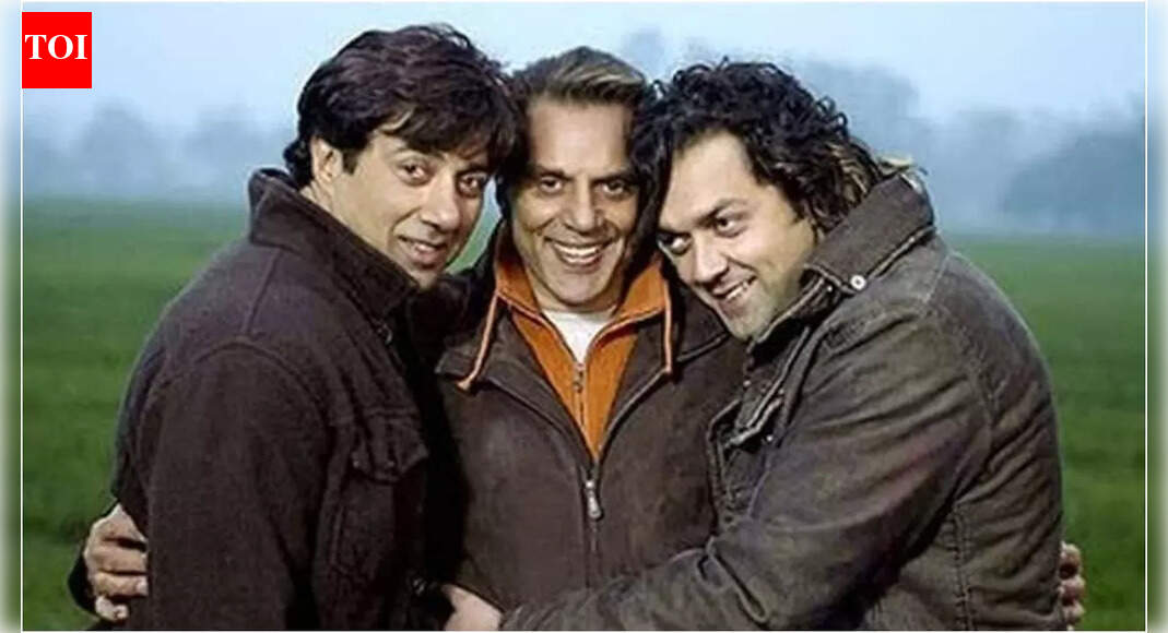 <div>Sunny-Bobby's Apne 2 script reworked as shraddhanjali to Dharmendra</div>