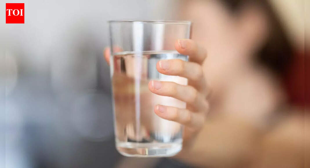STOP gulping water: This simple ‘chewing water’ habit may boost hydration and gut comfort