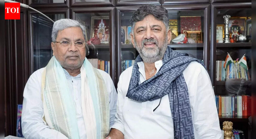 <div>'If high-command calls ...': D K Shivakumar, Siddaramaiah show united front amid power tussle; inside breakfast meet 2.0</div>