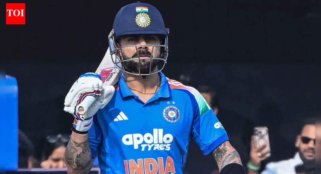 Virat Kohli seen having serious conversation with India selector - WATCH