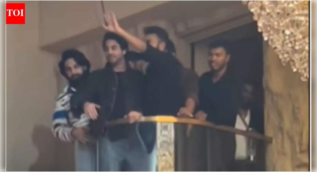 Aryan Khan’s Bengaluru event sparks fan frenzy; caught sharing laughs with Kannada actors Zaid Khan and Dhanya Ramkumar - watch video