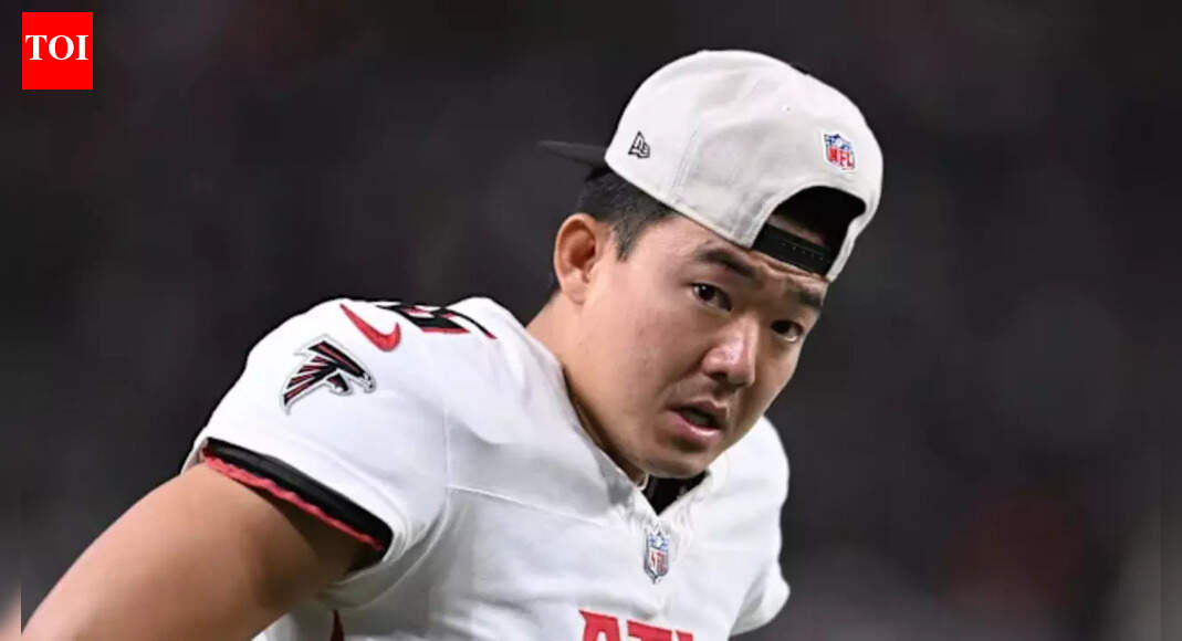 ‘Most embarrassing play in NFL history’? Younghoe Koo’s ghost kick sums up Giants’ season from hell