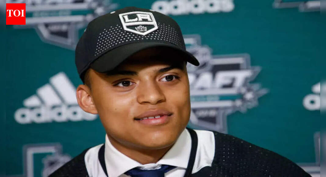 St. Louis Blues sign Akil Thomas in NHL trade with Los Angeles Kings to strengthen forward lineup and AHL prospect depth