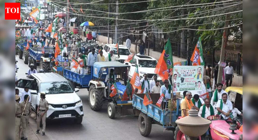 BJP Raitha Morcha stages protest | Hubballi News - The Times of India