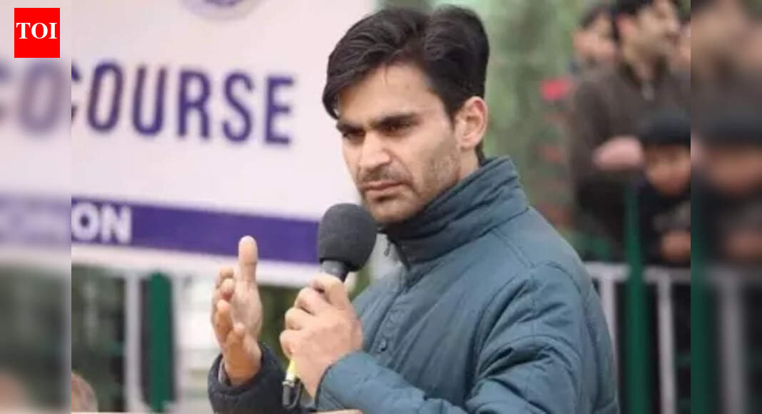 After 5 years, HC allows PDP legislator to travel within India