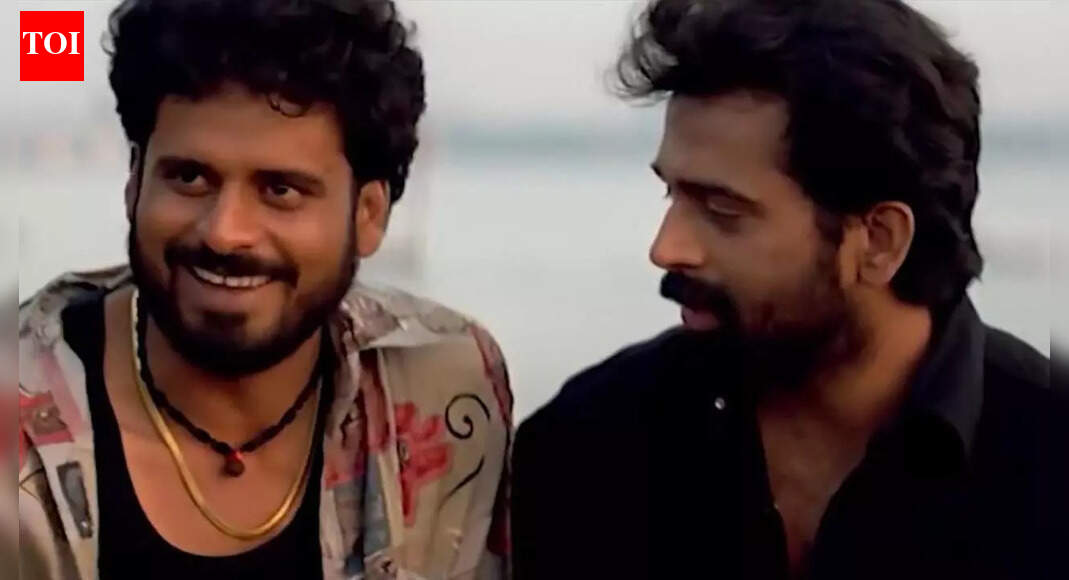 Ram Gopal Varma reveals Urmila Matondkar replaced Mahima Chaudhry in Satya; Manoj Bajpayee wasn’t meant to play Bhiku Mhatre | Hindi Movie News – The Times of India