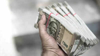 Rupee on brink of turning 90 vs dollar