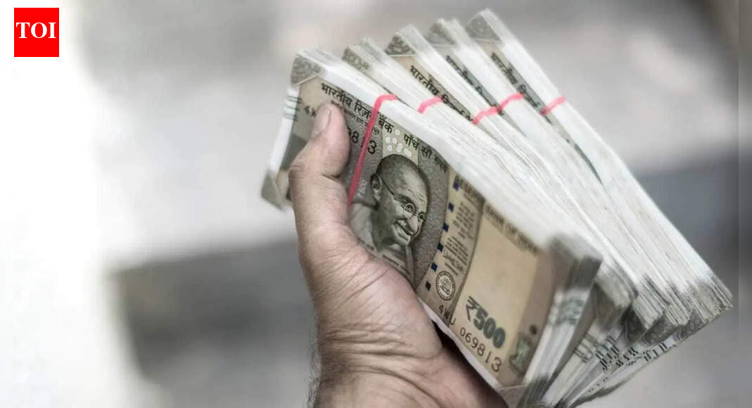 Rupee on brink of turning 90 vs dollar