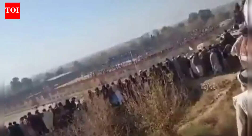 <div>'13-year-old pulled the trigger': Chilling details of public execution of Afghan man; '80,000 watched'</div>