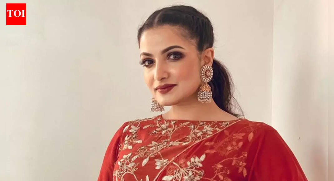 Tnusree Chakraborty once admitted to being in a relationship with a married man; Here’s what she said about coping with the aftermath