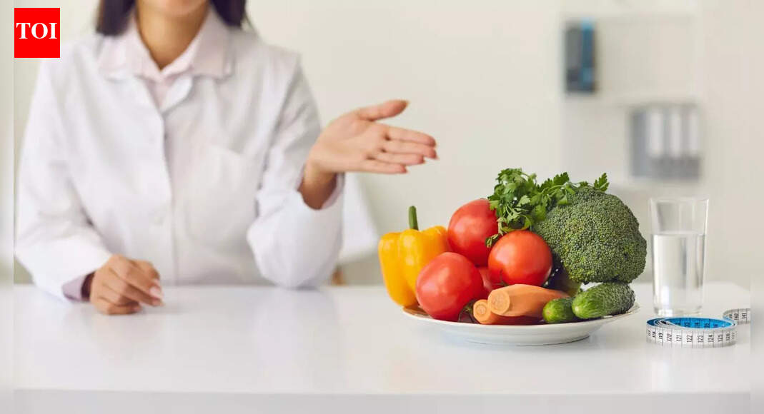 Your ‘brain ageing’ will slow down if you follow these diet habits | – The Times of India