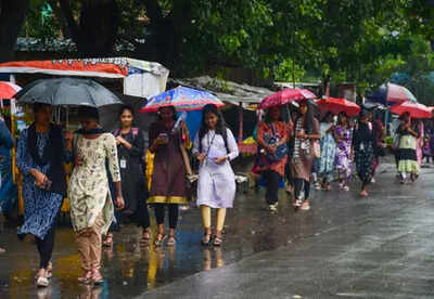 Colleges and schools in Chennai to remain closed Thursday as heavy rain continues due to Cyclone Ditwah