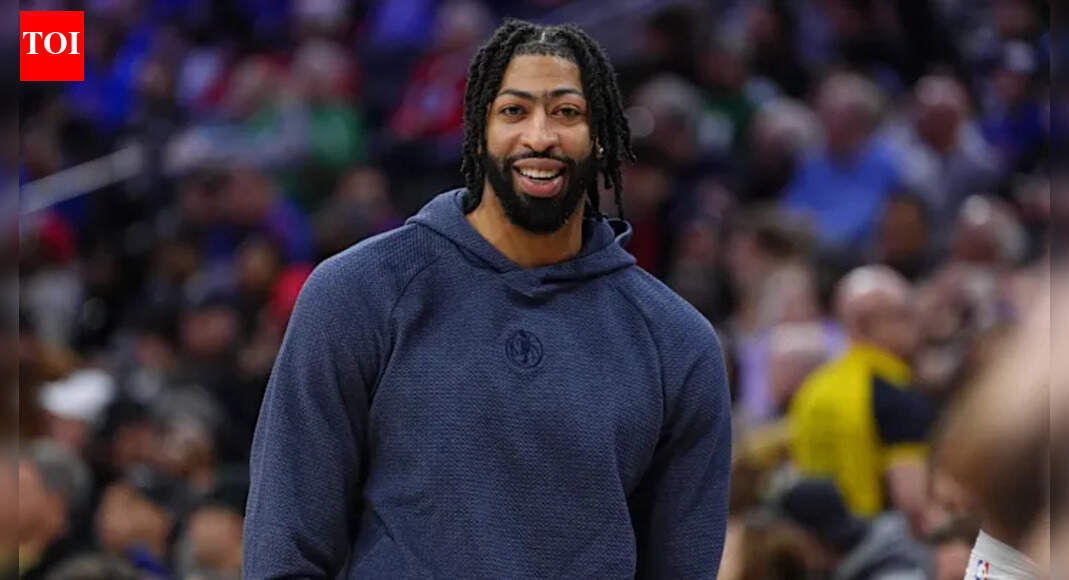 Is Anthony Davis playing tonight vs the Miami Heat? Latest update on the Dallas Mavericks star's injury report (December 3, 2025)