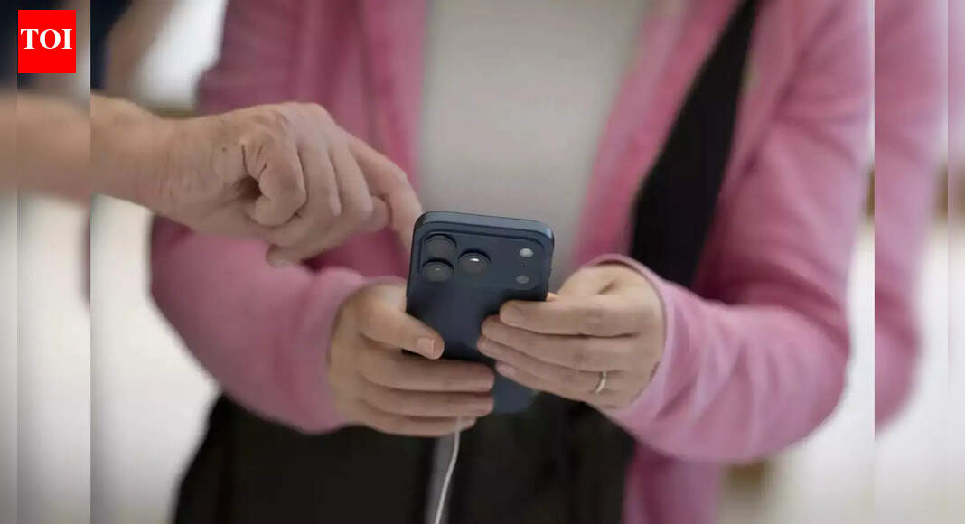 OTT vs telcos: WhatsApp, Telegram upset with new rule; Airtel, Jio & Vi praise DoT