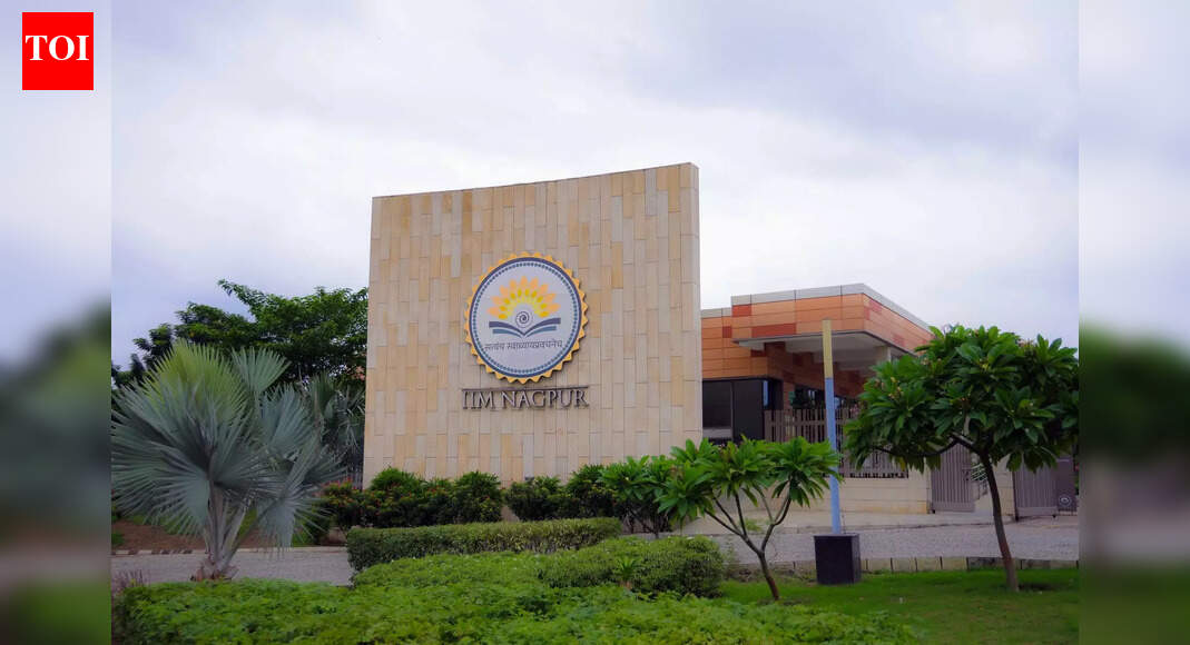 What makes IIM Nagpur’s Executive MBA (Hybrid) a career-accelerating path for ambitious working professionals