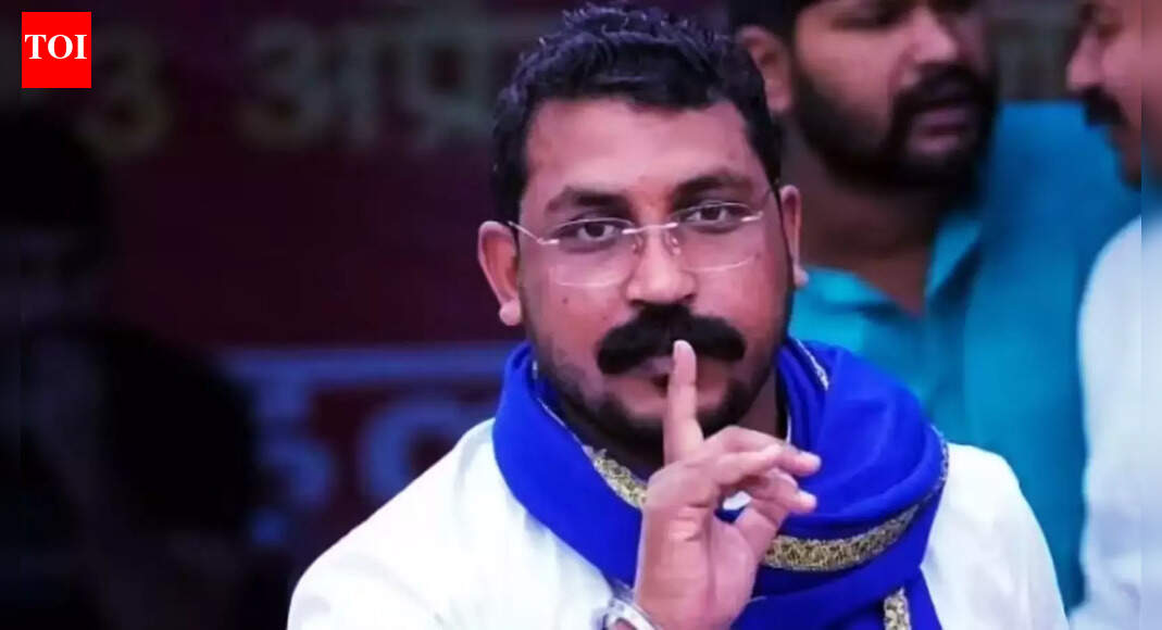 <div>'Means same as jaddojahad in Hindi': Chandrashekhar Azad defends SP MP's 'jihad' remark; backs Jamiat chief Mahmood Madani</div>