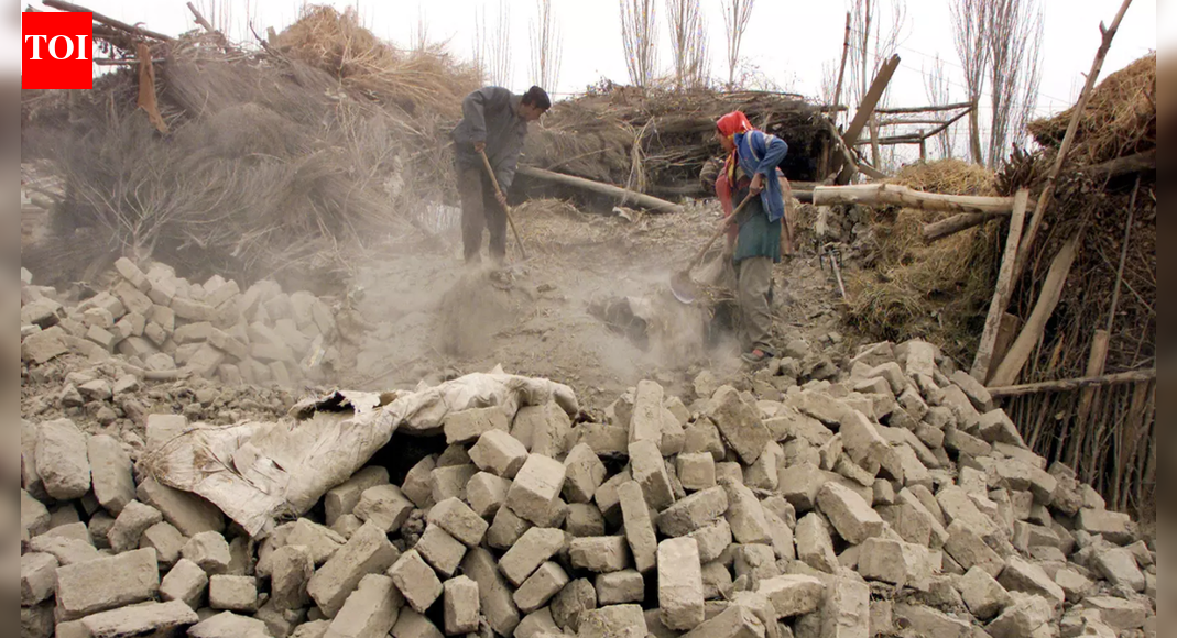 6.2 magnitude earthquake jolts China’s Xinjiang region; no casualties reported