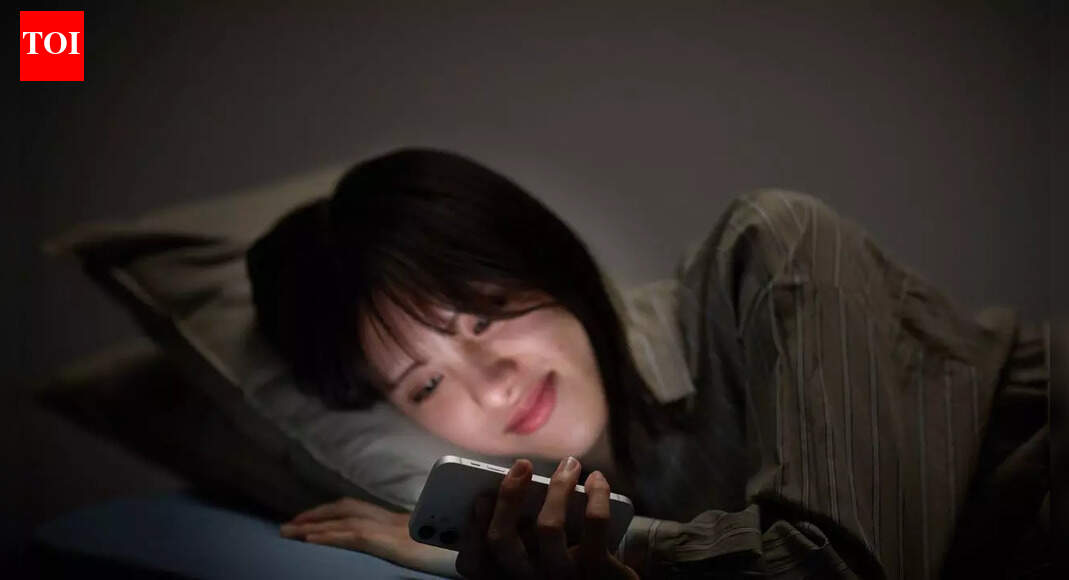 Why scrolling your phone first thing in the morning could increase anxiety and stress: AIIMS neurologist explains