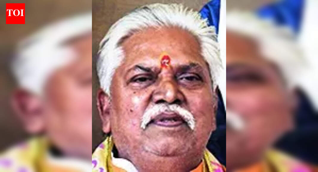 Speaker reviews audio glitch during guv’s address