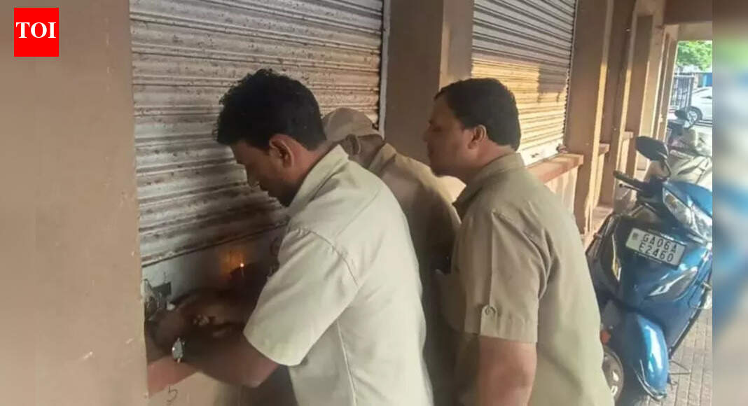 Mormugao civic body seals 2 bank premises for rent default