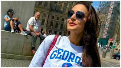 Ameesha Patel says, ‘I love the paps,’ highlighting their hard work amid Jaya Bachchan’s recent comment criticising paparazzi