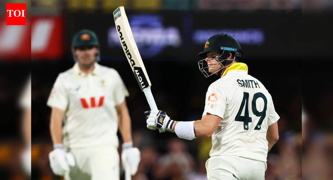 Steve Smith stars as Aus roar to 378-6, take 44-run advantage over Eng on Day 2