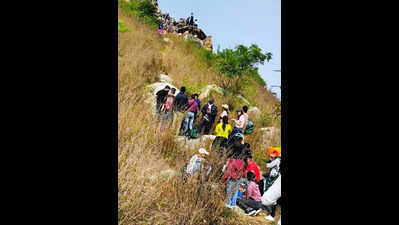सीयूएसबी भूविज्ञान के छात्रों को यूपी, एमपी में व्यावहारिक प्रशिक्षण मिलता है
