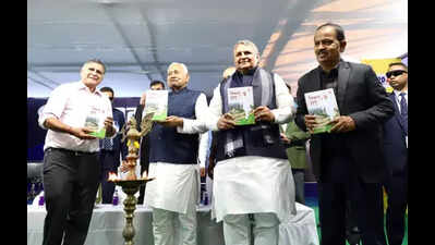 मुख्यमंत्री द्वारा 41वें पटना पुस्तक मेले का उद्घाटन करते ही 200 से अधिक स्टॉल लगाए गए