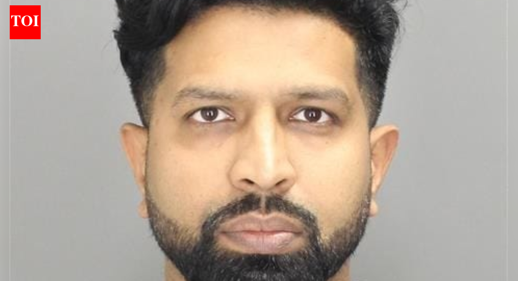 <div>'Damaged so many lives': Indian-origin doctor Oumair Aejaz in Michigan sentenced to over 35 years for secretly filming women, children; wife made 1st complaint</div>