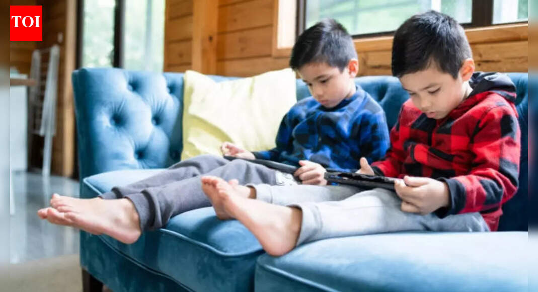 How much screen time should your kid have? Here’s what the Pediatrician says
