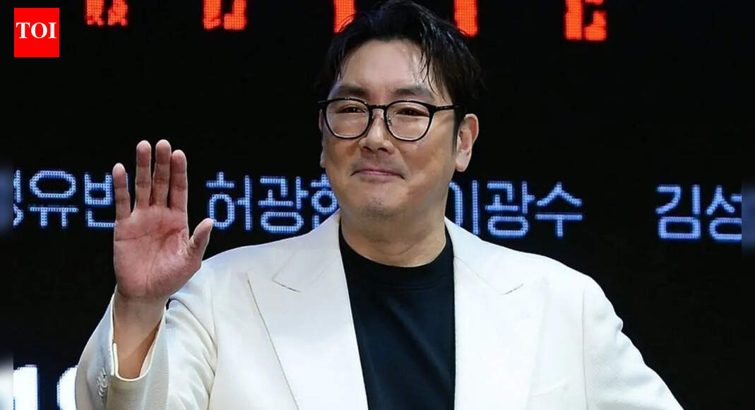 Actor Jo Jin-woong's past criminal accusations surface; agency confirms investigation is underway