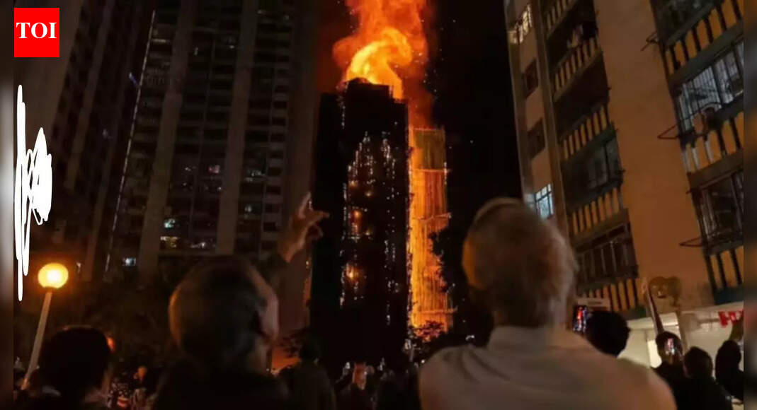 Hong Kong fire: Unsafe contractor given 'clean record' before blaze that killed 159 - report