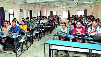 आज 7 केंद्रों पर 5 हजार से अधिक अभ्यर्थी CLAT देंगे