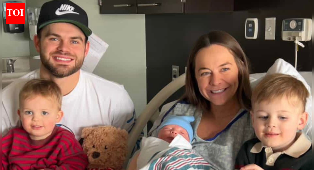 Red Wings’ Alex DeBrincat welcomes third child with wife Lyndsey while chasing Team USA dream for 2026 Olympics