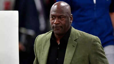 Michael Jordan’s court appearance sparks huge fan reaction outside courthouse
