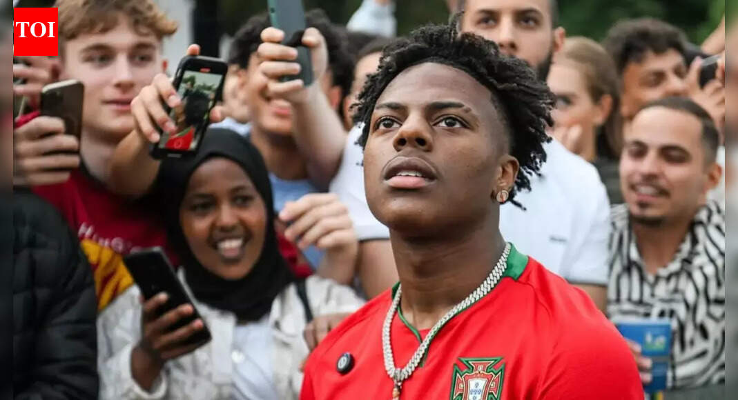 IShowSpeed net worth after winning the Streamer of the Year award, dating life, family, and other details