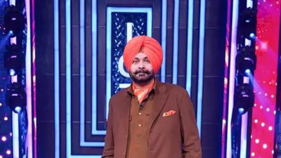 'Rs 500-crore suitcase for CM chair': Sidhu's wife claims pay-to-play in Punjab Congress; hints  ex cricketer may switch parties