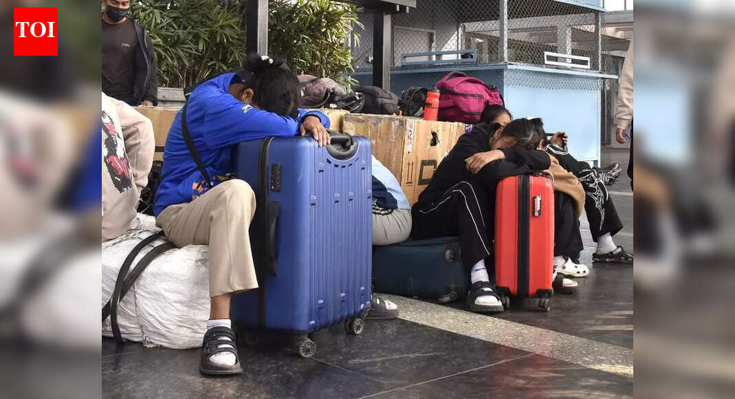 IndiGo’s Kolkata ops: Sunday worse than Saturday with 76 cancellations | Kolkata News