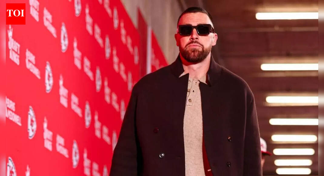 Travis Kelce shows up in icy all-black look as Chiefs face make-or-break matchup vs. Texans