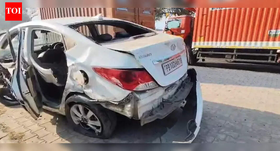 5 dead as speeding car crashes into divider near Ladhowal Toll Plaza