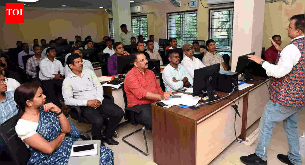 3.5k people in Odisha lost Rs 222cr to cyber crime in 16 mnths: CM informs House