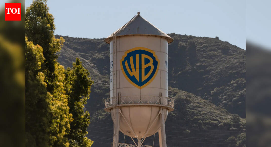 After sending letter saying 'Cheating' to Warner Brothers Board, Paramount launches all-out hostile takeover bid; challenging Netflix offer