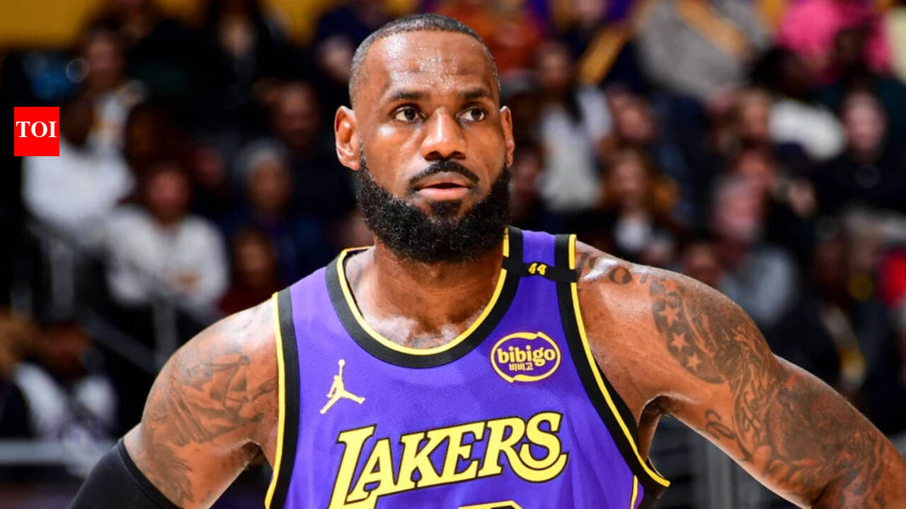 LAKERS 98 LeBRON JAMES 未開封 LeBron James delivered 28 points, 7 rebounds and 8 assists as the