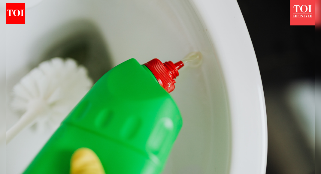 Deadly toilet cleaner mistake: Doctor warns how mixing products caused toxic gas and lung damage