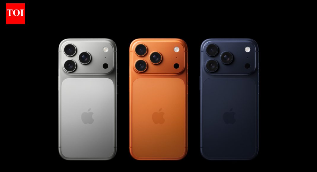 What those green and orange dots on your iPhone mean, and why you need to take notice
