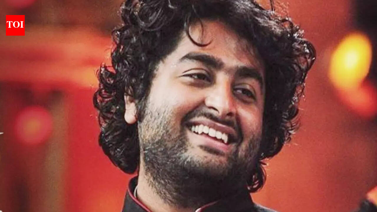 'Fitratein’: Internet melts as Arijit Singh returns to pure romance ...