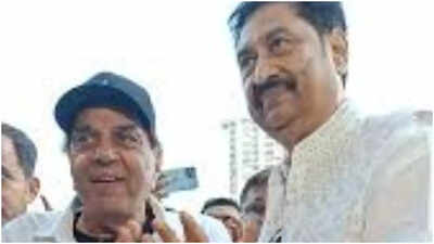 కుమార్ సాను దివంగత ధర్మేంద్రకు నివాళులర్పించారు, ఆయన గౌరవార్థం 'త్రినేత్ర' పాట పాడారు